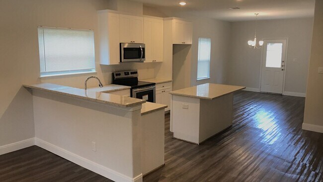 Photo - 8218 Parker Rd