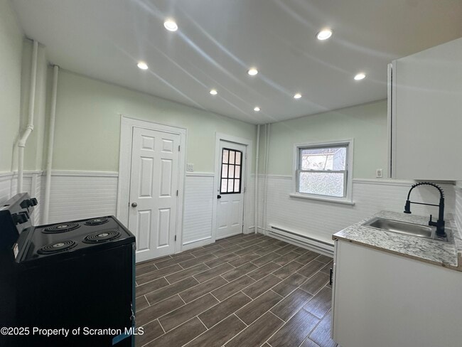 Photo - 1262 S 6th Ave