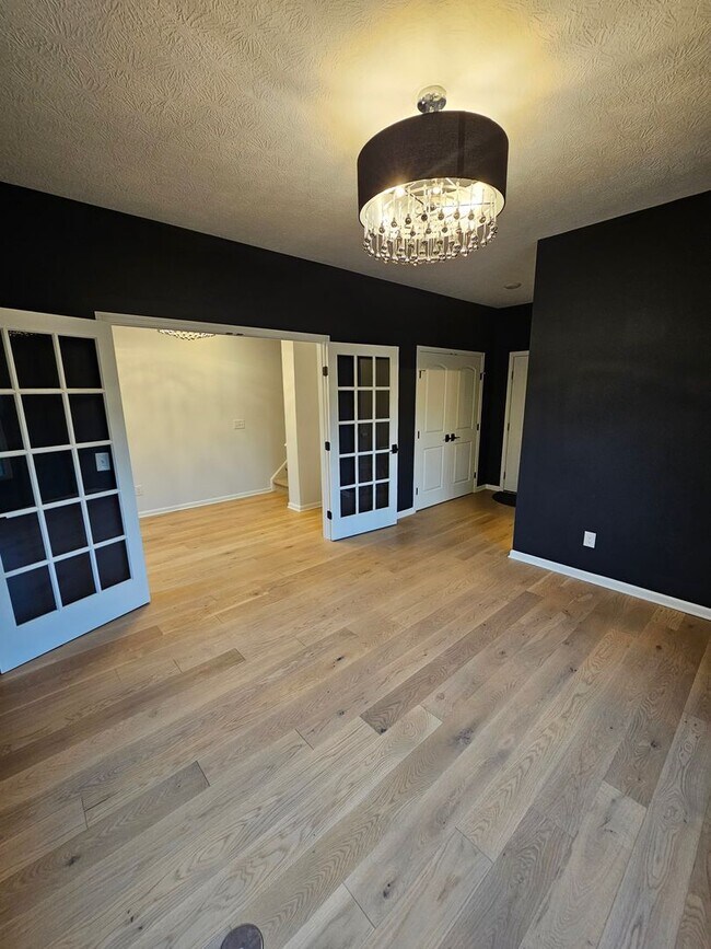 Photo - Don't Miss Your Chance to Lease this Luxurious End Unit Townhome Condo in Crocker Park!!