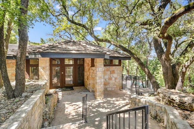 Building Photo - 4711 Spicewood Springs Rd Unit 163