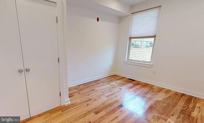 Photo - 1642 N Marshall St Unit 1