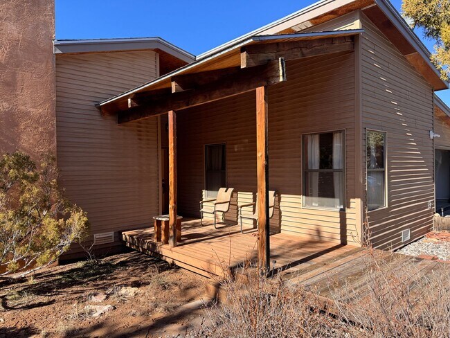 Photo - 3 Bedroom, 2 Bathroom Home in Tijeras, NM