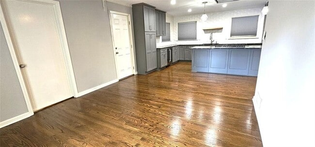 Photo - 1310 Poplarcrest Cir SE