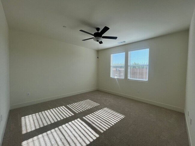 Photo - 2312 N Kayenta St