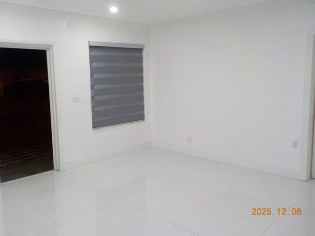 Photo - 1211 W 34th St