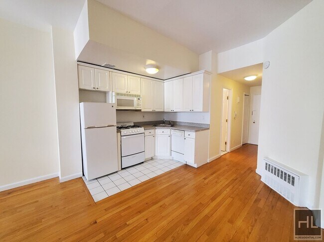 Building Photo - East 91st Street Rental