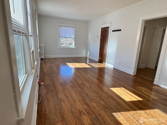 Photo - 501 S 3rd Ave