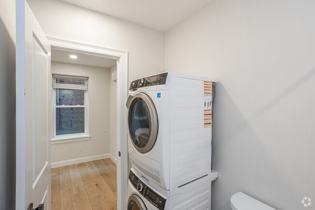 2BR, 1BA - 606SF - Bathroom/Laundry - 15 Bartlett Pl