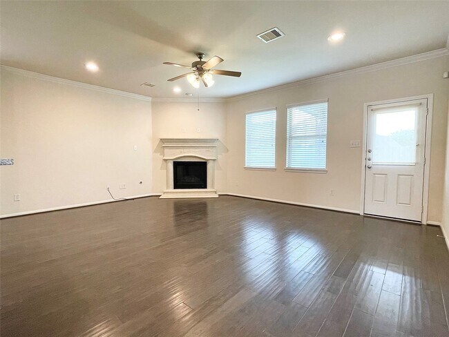 Photo - 3010 Overbrook Meadow Ln