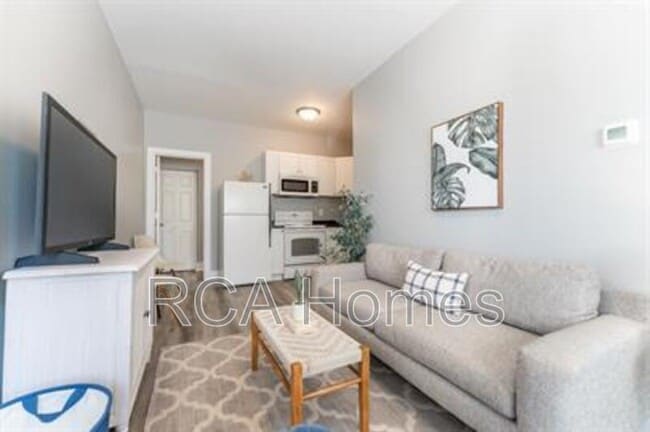 Photo - 2831 N Kenwood Ave Unit 2