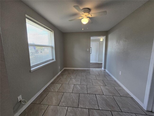 Photo - 246 W Bay Ave