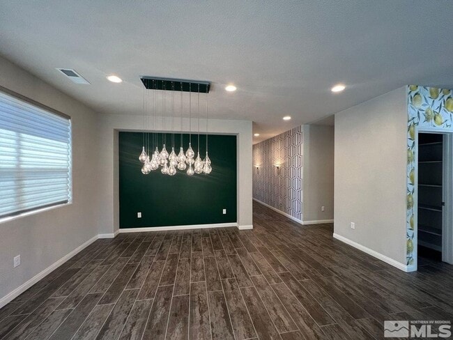 Photo - 774 Sweet Briar Ln