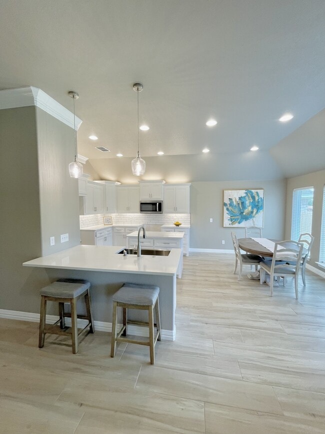 Photo - 5005 Cy Young Dr