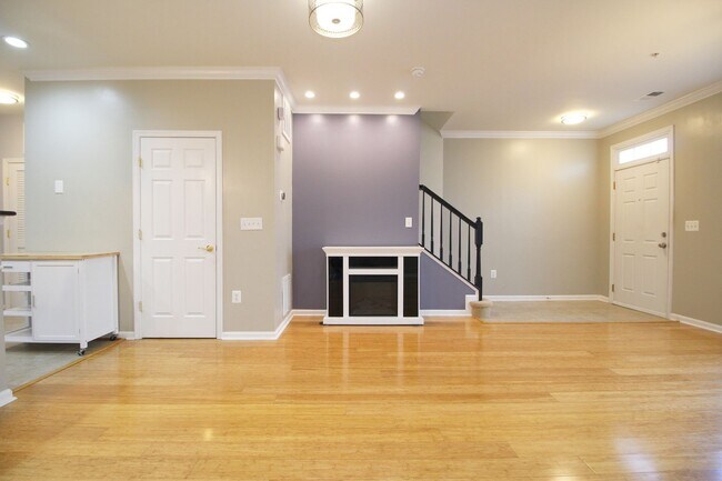 Photo - Updated 3/2.5 Townhome w/1 car garage