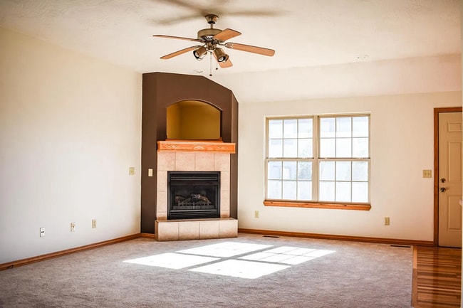 Photo - 505 Falcon Heights