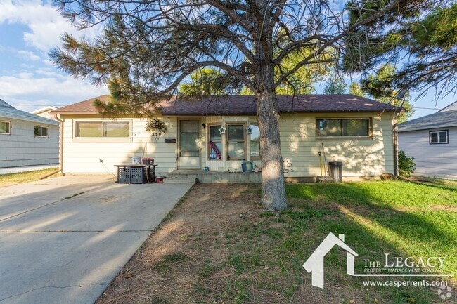 Building Photo - 250 Siskin St Rental