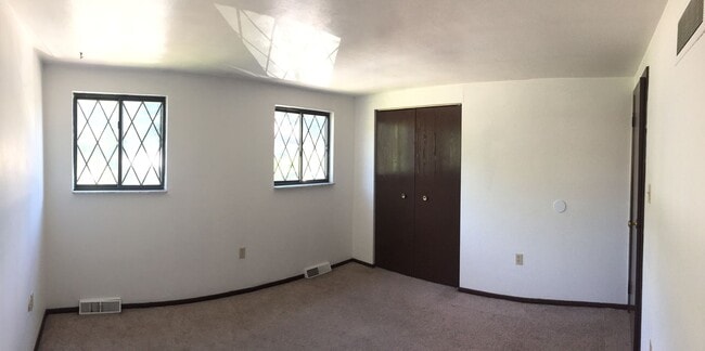 Photo - 202 Park St
