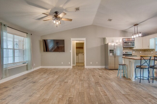 Photo - Navarre 3BR/2BA Home Near Beaches & Hurlburt Field with Updated Kitchen, Split Floor Plan & Spaci...