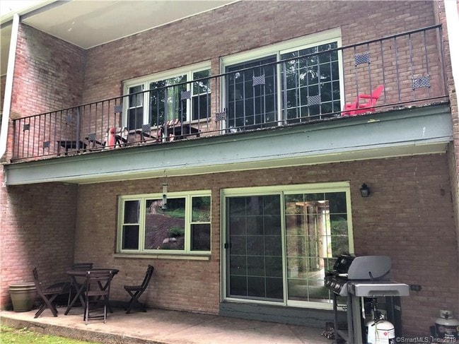 Photo - 305 S Brooksvale Rd