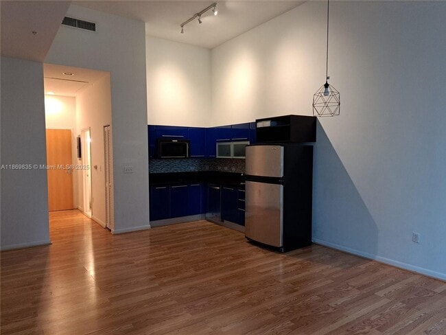 Building Photo - 244 Biscayne Blvd Unit 245 Rental