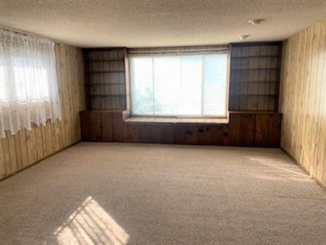 Photo - 1140 College Ave Unit 1140 1/2 College Avenue