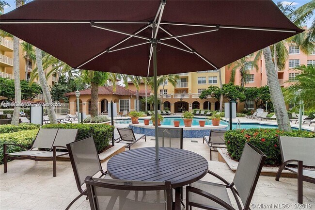 Photo - 19655 E Country Club Dr Unit 6107