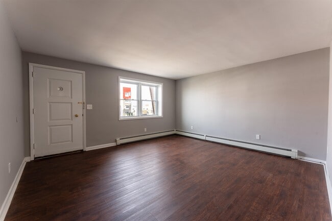 Photo - 6708 Columbia Ave Unidad 1