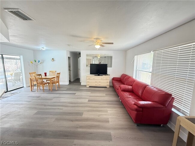 Photo - 502 Grant Ave