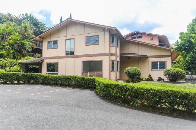 Kaneohe Woods – 3BR/2.5BA home with Mounta... - Kaneohe Woods – 3BR/2.5BA home with Mounta...