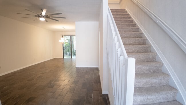 1042 NW 33rd Mnr