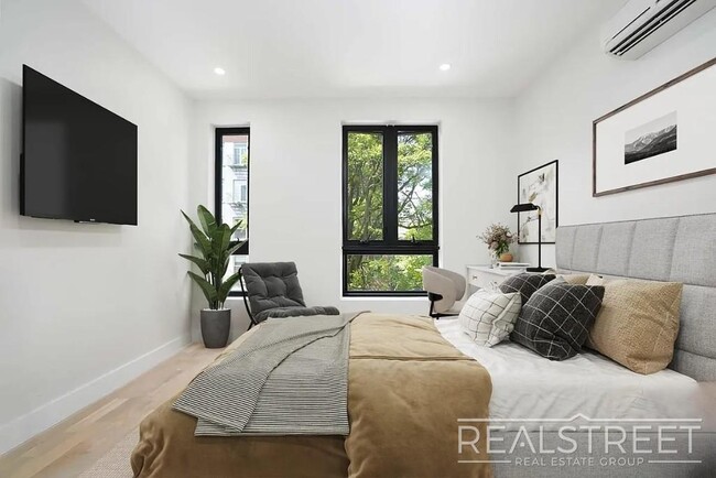 Photo - Meserole Street Unit 3A