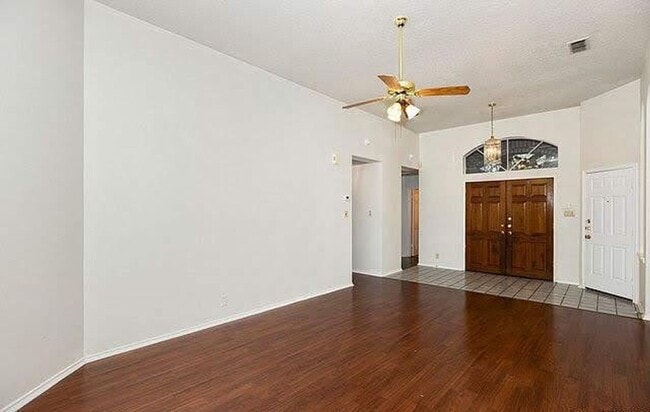 Photo - One Story With Open Floor Plan and Beautif...