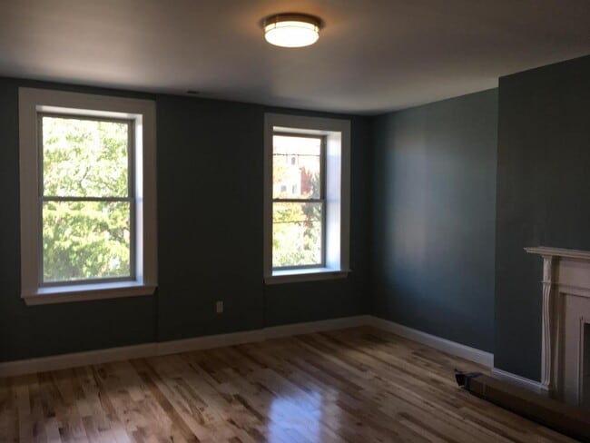 Building Photo - 2938 St Paul St