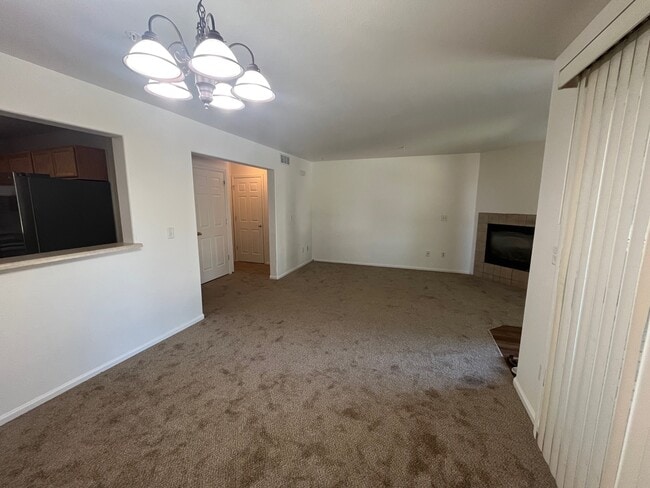 Main level - 2621 Rigden Pky Unit H2