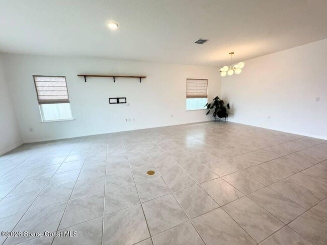Photo - 2412 Carrick St