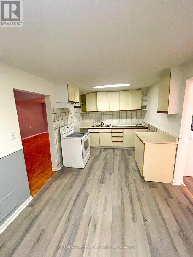 Photo - 26951 Kennedy Rd