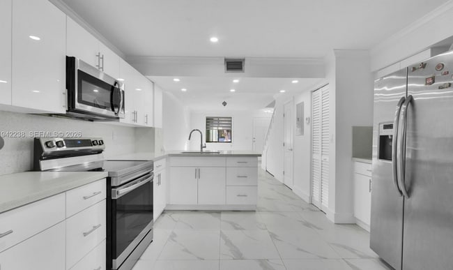 Building Photo - 1917 SW 107th Ave