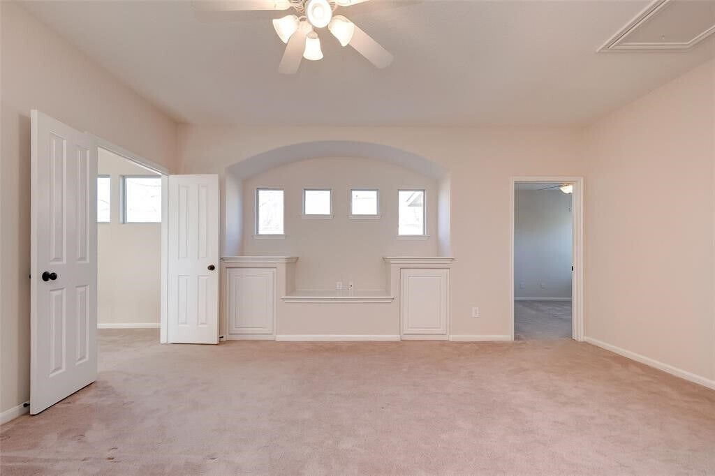 Photo - 34 N Longsford Cir
