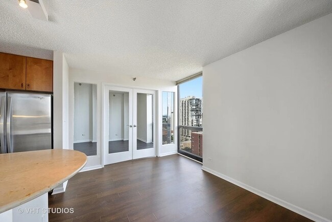 Photo - 1122 N Clark St Unit 1806