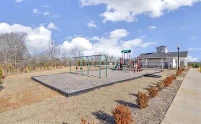 Photo - 4/2.5 Available Now