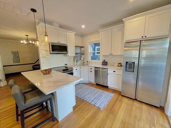 Photo - 103 Thurston St Unit 1