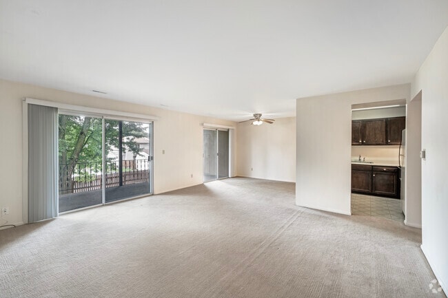 B1R 2BR, 2BA - 1,150SF - Living Room