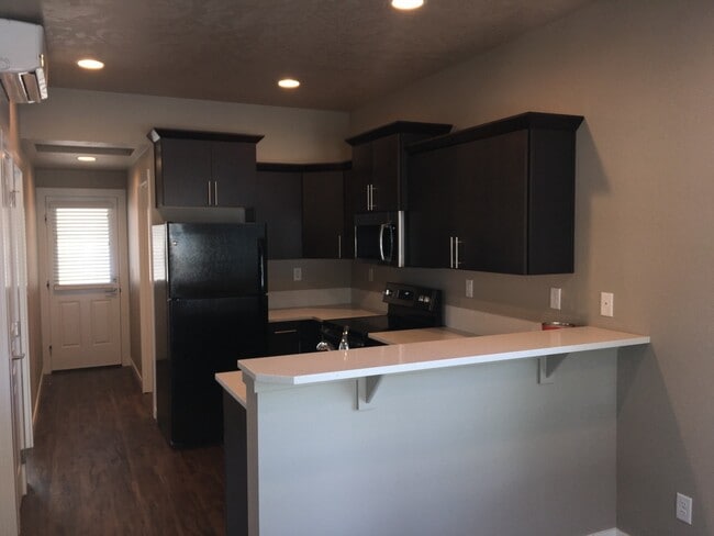 Photo - 1575 NE Rumgay Ln Townhome