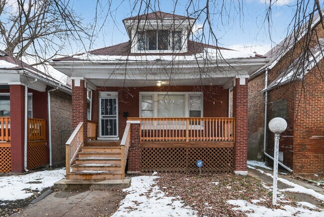 Photo - 7433 S Perry Ave