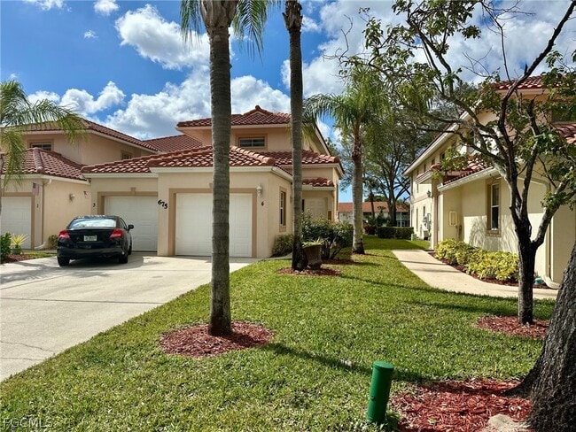 Building Photo - 675 Luisa Ln Unit 825