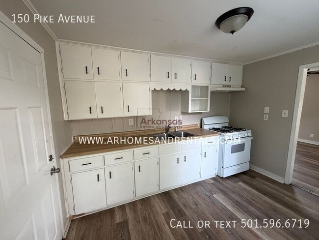 Photo - 150 Pike Ave