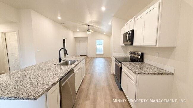 Photo - 2161 Langford Ave