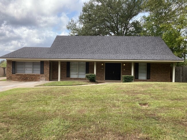 Building Photo - 9260 Blom Blvd Rental