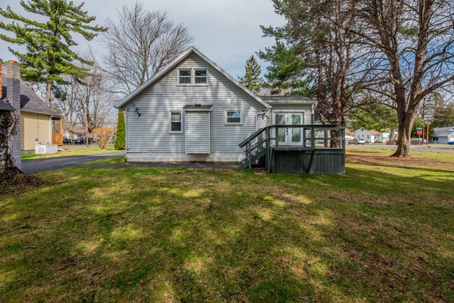 Photo - 133 River Meadow Dr