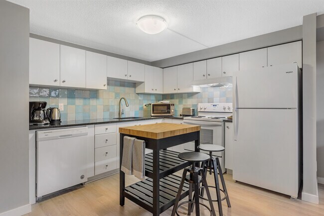 Photo - Woodroffe Place